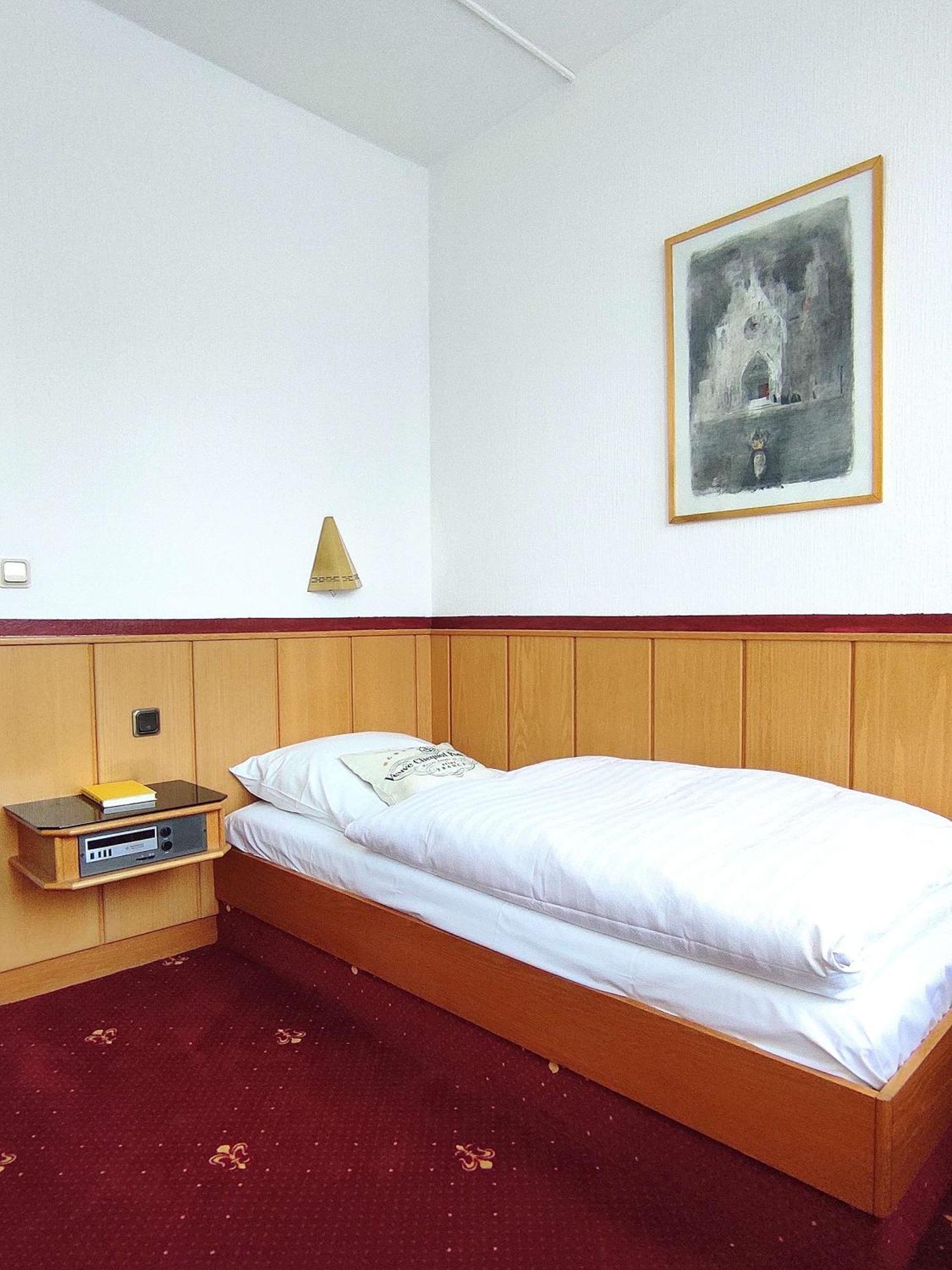 Retro - Art - Hotel Люнен Экстерьер фото