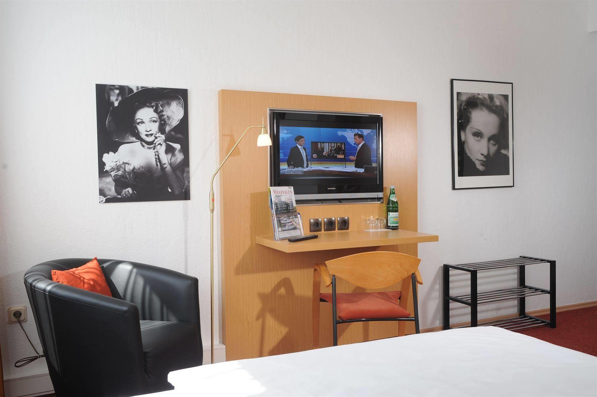 Retro - Art - Hotel Люнен Экстерьер фото